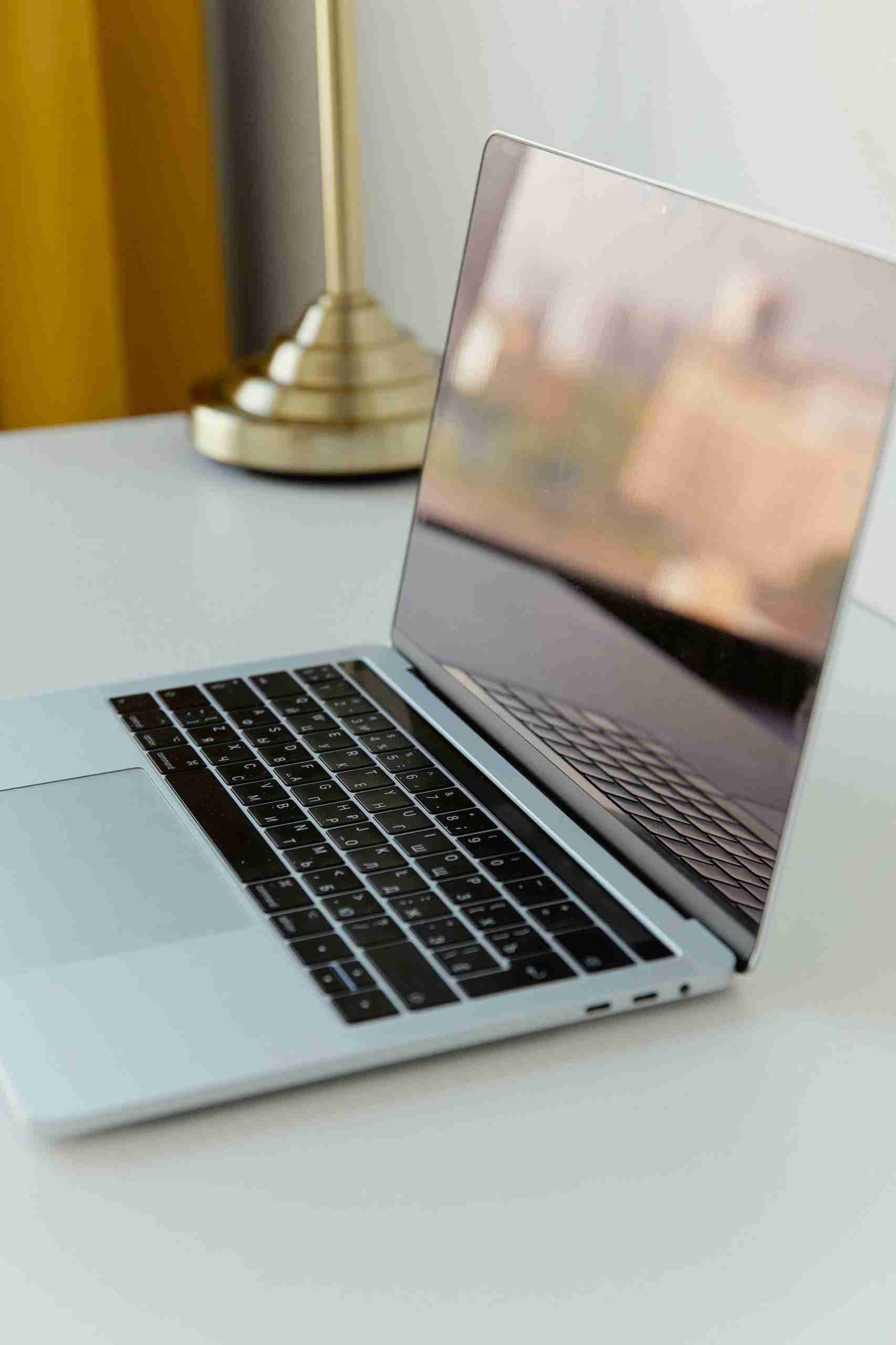 Close up image of a laptop